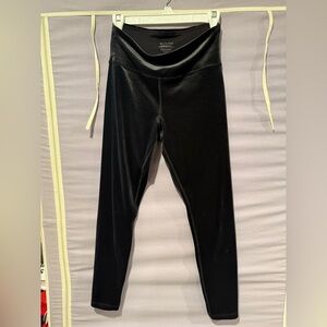 Athleta Black Elation Velvet Leggings Pants Size S.
